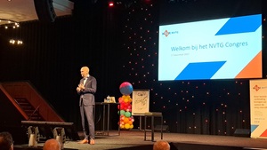 1-foto-nvtg-congres-2023-met-minister-kuijpers